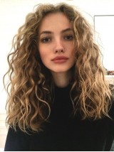 Parrucche Lunghe Ricci Senza Cappuccio
