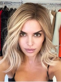 Parrucche Sintetiche Ondulate Lisa Rinna Con Lunghezza Della Spalla Anteriore In Pizzo