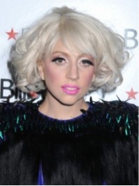 Parrucche Sintetiche Senza Cappuccio Lady Gaga Short Curly Bob Style Con Frangia Laterale