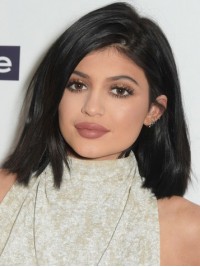 Kylie Jenner Parrucche Per Capelli Umani In Pizzo Pieno Stile Bob Corto Dritto Con Frangia Laterale
