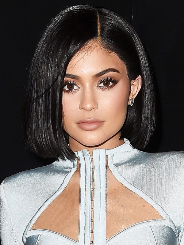 Kylie Jenner Parrucche Per Capelli Umani Con Pizzo Frontale In Pizzo Nero Corto Rettilineo Con Frangia Laterale