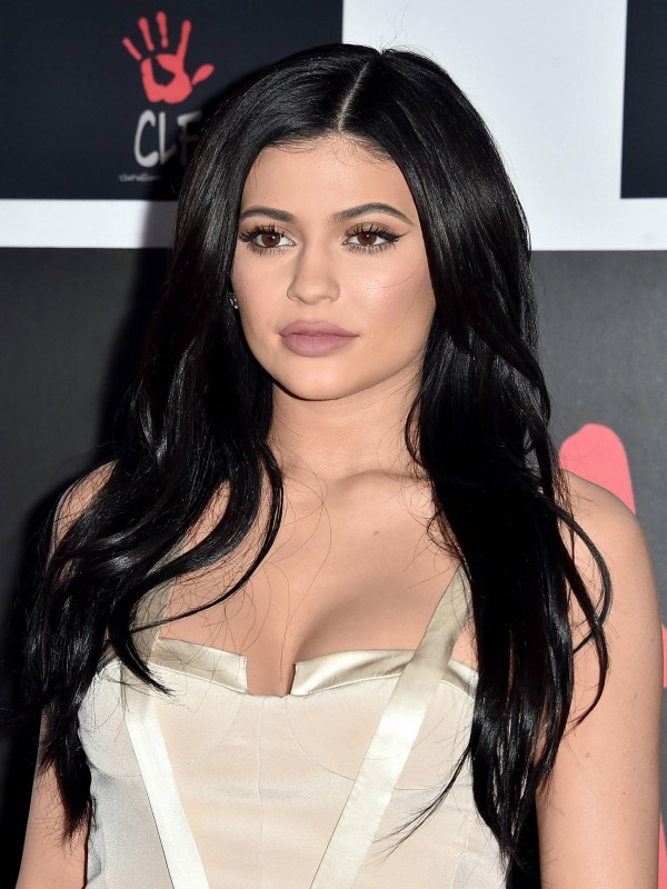 Kylie Jenner Parrucche Frontali In Pizzo Sintetico Lungo Con Riga Centrale Nera