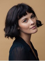 Parrucche Di Capelli Umani Senza Cappuccio Ondulati Corti Stile Bob Con Frangetta 10 Pollici