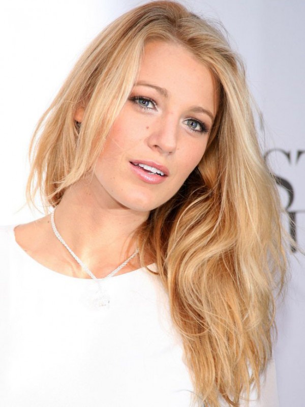 Parrucca Di Capelli Umani Di Remy Bionda Con Pizzo Frontale Lungo Blake Lively 16 Pollici