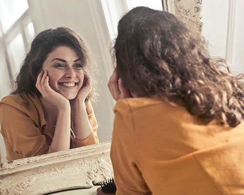 Come scegliere l'acconciatura per il tuo viso?